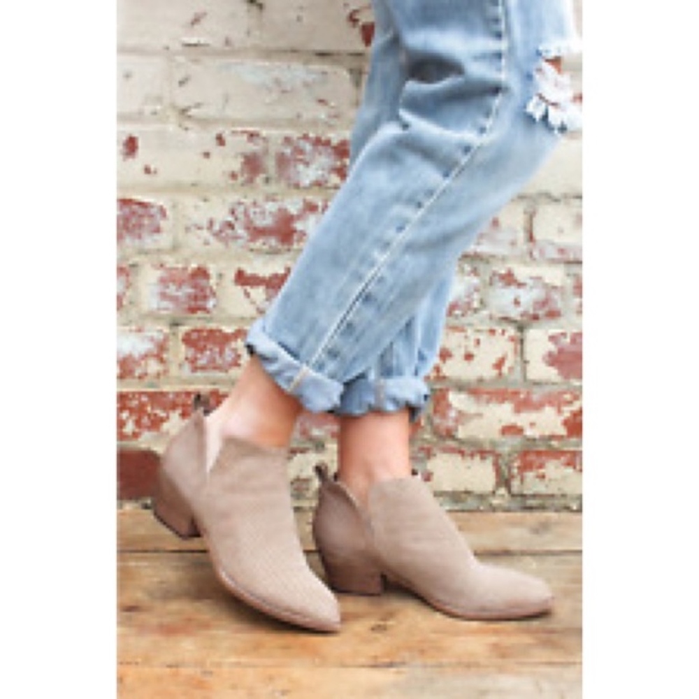 Dolce Vita Sonya Perforated Split Shaft Booties